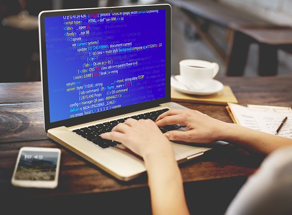 别再用那些已经淘汰的技术了!2020 年 9 大顶级 Java 框架出炉!!