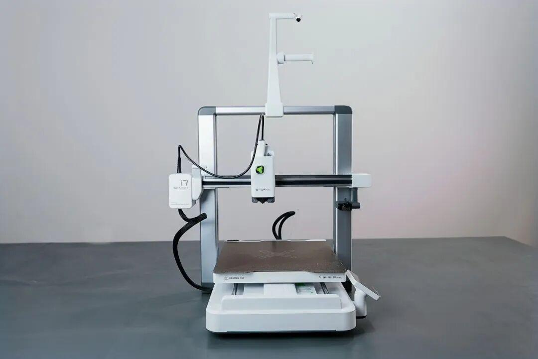 SPARKX i7：一台能够走进家庭的智能3D打印机