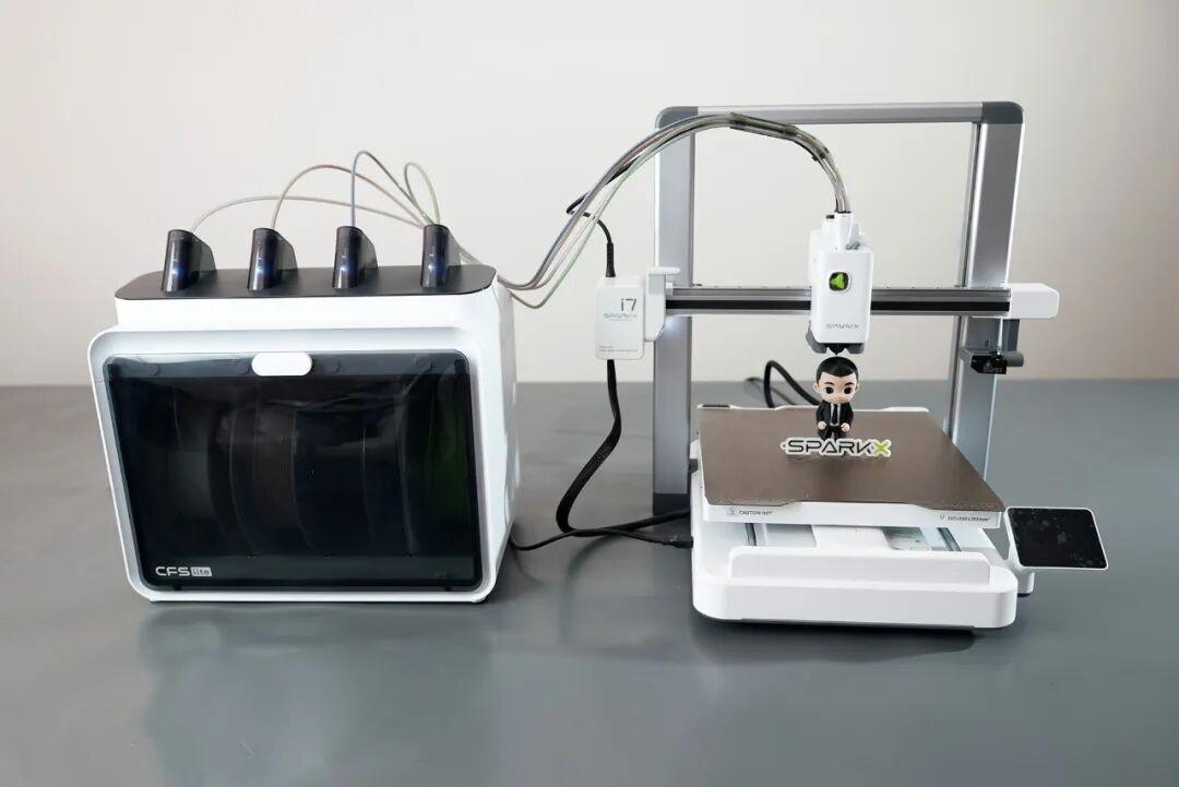 SPARKX i7：一台能够走进家庭的智能3D打印机
