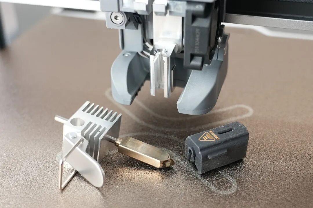 SPARKX i7：一台能够走进家庭的智能3D打印机