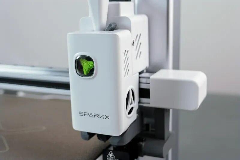 SPARKX i7：一台能够走进家庭的智能3D打印机